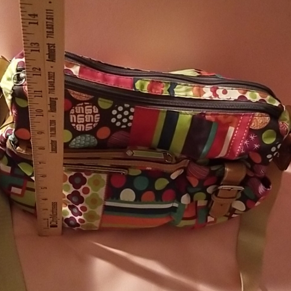 LILY BLOOM CROSSOVER PURSE - Picture 3 of 6